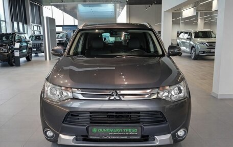 Mitsubishi Outlander III рестайлинг 3, 2014 год, 1 199 000 рублей, 2 фотография