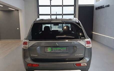 Mitsubishi Outlander III рестайлинг 3, 2014 год, 1 199 000 рублей, 5 фотография