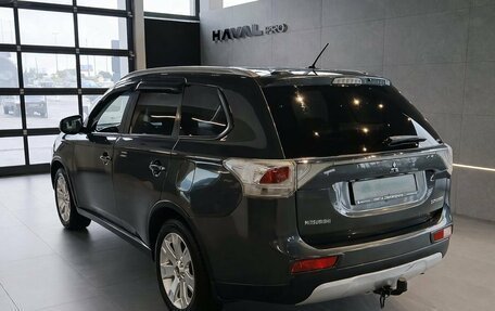 Mitsubishi Outlander III рестайлинг 3, 2014 год, 1 199 000 рублей, 6 фотография