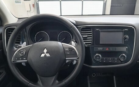 Mitsubishi Outlander III рестайлинг 3, 2014 год, 1 199 000 рублей, 11 фотография