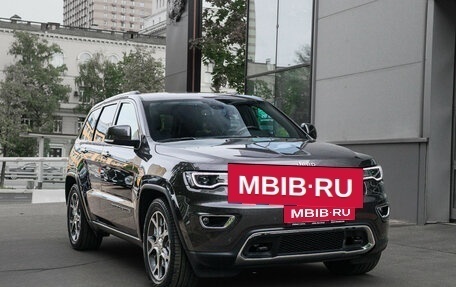 Jeep Grand Cherokee, 2021 год, 5 990 000 рублей, 3 фотография