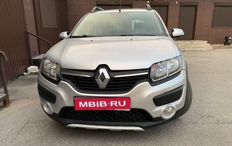 Renault Sandero II рестайлинг, 2015 год, 621 000 рублей, 1 фотография