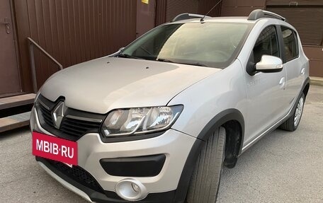 Renault Sandero II рестайлинг, 2015 год, 621 000 рублей, 2 фотография