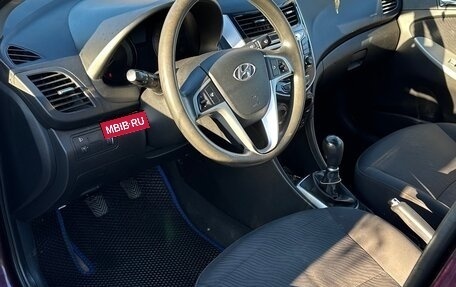 Hyundai Solaris II рестайлинг, 2013 год, 570 000 рублей, 3 фотография