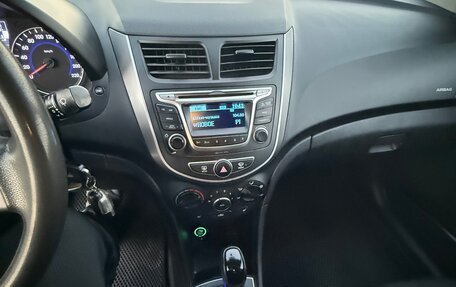 Hyundai Solaris II рестайлинг, 2015 год, 965 000 рублей, 12 фотография