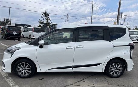 Toyota Sienta II, 2021 год, 1 107 000 рублей, 7 фотография