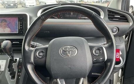 Toyota Sienta II, 2021 год, 1 107 000 рублей, 10 фотография