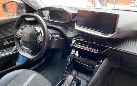 Peugeot 2008 II, 2020 год, 1 749 999 рублей, 3 фотография