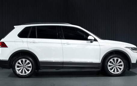 Volkswagen Tiguan II, 2021 год, 2 399 000 рублей, 9 фотография