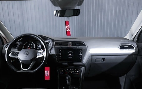 Volkswagen Tiguan II, 2021 год, 2 399 000 рублей, 15 фотография