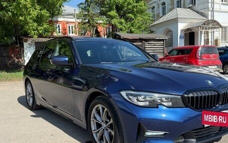 BMW 3 серия, 2019 год, 2 800 000 рублей, 2 фотография