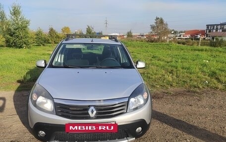 Renault Sandero I, 2013 год, 715 000 рублей, 2 фотография