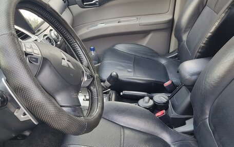 Mitsubishi Pajero Sport II рестайлинг, 2014 год, 1 200 000 рублей, 2 фотография