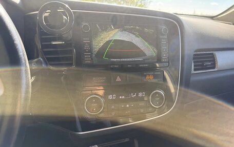 Mitsubishi Outlander III рестайлинг 3, 2013 год, 1 390 000 рублей, 15 фотография