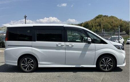 Honda Stepwgn IV, 2021 год, 2 057 000 рублей, 9 фотография