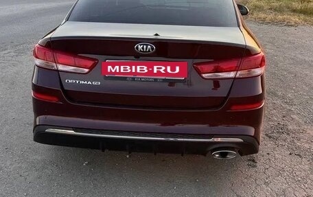 KIA Optima IV, 2019 год, 1 800 000 рублей, 10 фотография