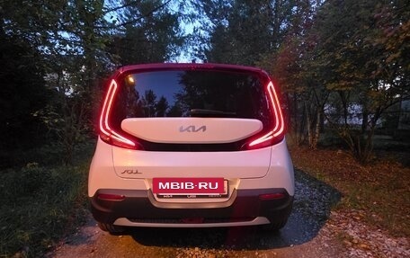 KIA Soul III, 2022 год, 2 400 000 рублей, 21 фотография