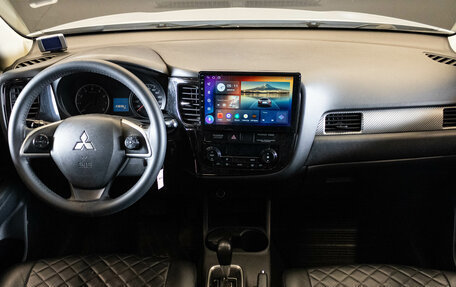 Mitsubishi Outlander III рестайлинг 3, 2013 год, 1 155 000 рублей, 5 фотография