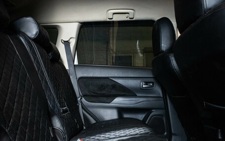 Mitsubishi Outlander III рестайлинг 3, 2013 год, 1 155 000 рублей, 11 фотография