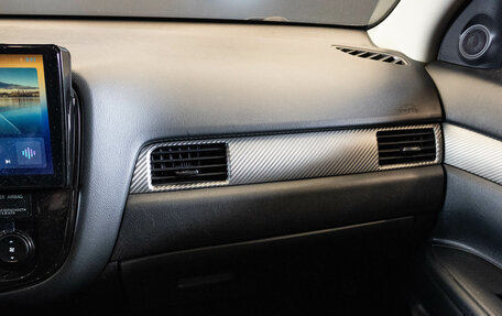 Mitsubishi Outlander III рестайлинг 3, 2013 год, 1 155 000 рублей, 8 фотография
