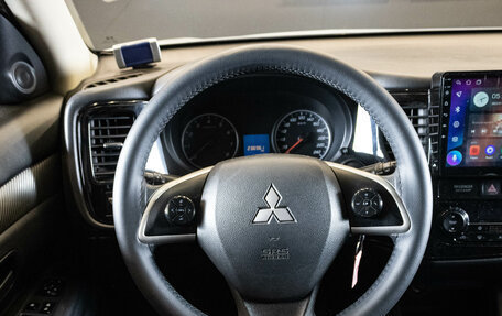 Mitsubishi Outlander III рестайлинг 3, 2013 год, 1 155 000 рублей, 6 фотография