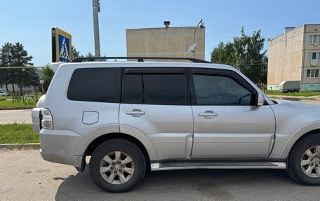 Mitsubishi Pajero IV, 2011 год, 1 950 000 рублей, 3 фотография