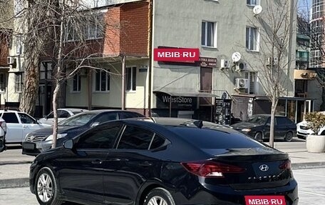 Hyundai Elantra VI рестайлинг, 2018 год, 1 700 000 рублей, 3 фотография