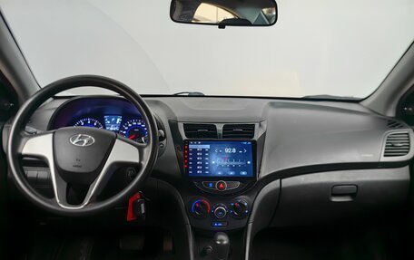 Hyundai Solaris II рестайлинг, 2013 год, 699 000 рублей, 12 фотография