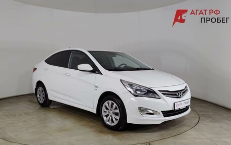 Hyundai Solaris II рестайлинг, 2015 год, 1 050 000 рублей, 3 фотография
