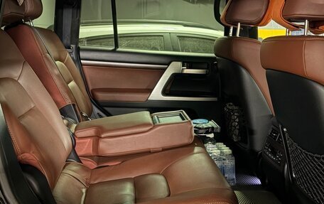 Toyota Land Cruiser 200, 2016 год, 5 200 000 рублей, 2 фотография