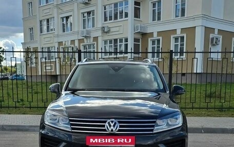 Volkswagen Touareg III, 2016 год, 2 350 000 рублей, 3 фотография