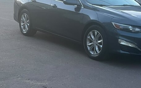 Chevrolet Malibu IX, 2019 год, 950 000 рублей, 2 фотография