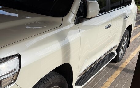 Toyota Land Cruiser 200, 2018 год, 6 350 000 рублей, 3 фотография