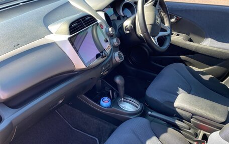 Honda Fit III, 2009 год, 850 000 рублей, 15 фотография