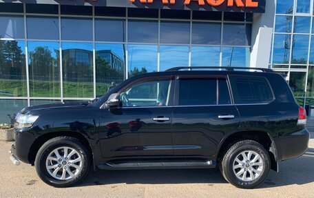Toyota Land Cruiser 200, 2016 год, 6 780 000 рублей, 2 фотография