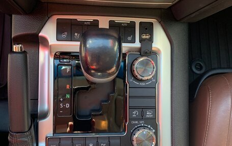 Toyota Land Cruiser 200, 2016 год, 6 780 000 рублей, 13 фотография