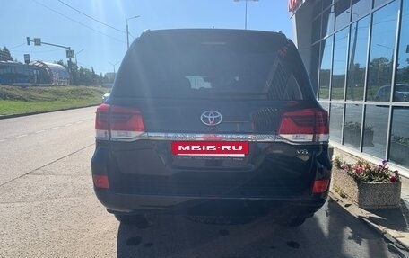 Toyota Land Cruiser 200, 2016 год, 6 780 000 рублей, 4 фотография