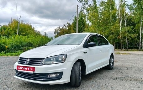 Volkswagen Polo VI (EU Market), 2017 год, 997 000 рублей, 2 фотография