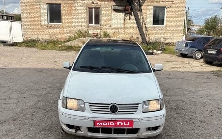 Volkswagen Polo III рестайлинг, 2001 год, 45 000 рублей, 1 фотография