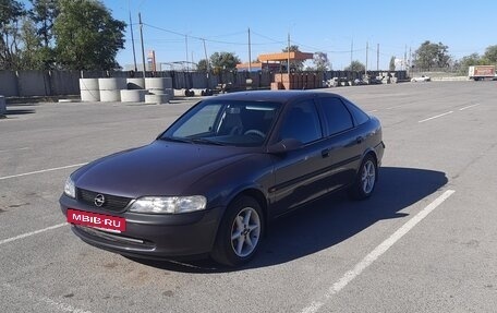 Opel Vectra B рестайлинг, 1996 год, 420 000 рублей, 36 фотография