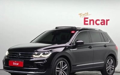 Volkswagen Tiguan II, 2022 год, 2 920 000 рублей, 1 фотография
