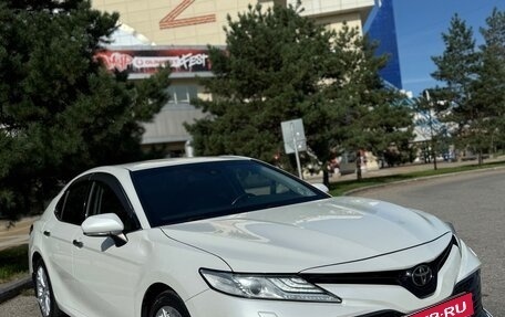 Toyota Camry, 2018 год, 2 600 000 рублей, 1 фотография