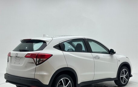 Honda Vezel, 2022 год, 1 190 000 рублей, 4 фотография