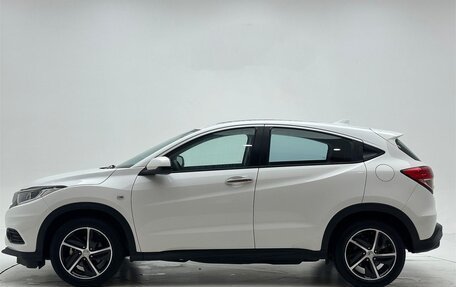 Honda Vezel, 2022 год, 1 190 000 рублей, 7 фотография