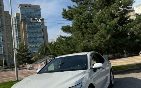 Toyota Camry, 2018 год, 2 600 000 рублей, 3 фотография