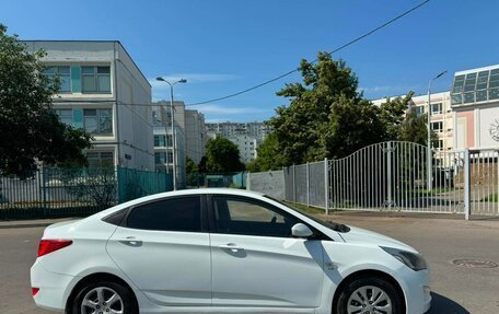 Hyundai Solaris II рестайлинг, 2016 год, 490 000 рублей, 3 фотография