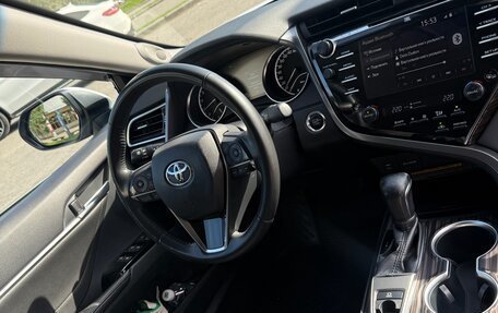 Toyota Camry, 2018 год, 2 600 000 рублей, 19 фотография