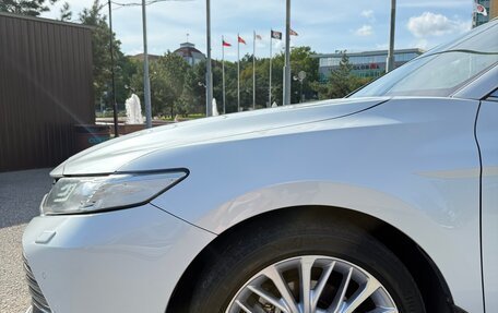 Toyota Camry, 2018 год, 2 600 000 рублей, 10 фотография