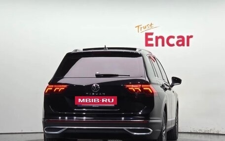 Volkswagen Tiguan II, 2022 год, 2 920 000 рублей, 3 фотография