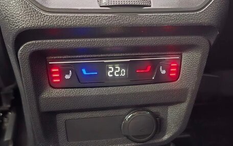 Volkswagen Tiguan II, 2022 год, 2 920 000 рублей, 12 фотография